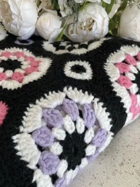 HP ⭐️ Handmade throw blanket | 39”W x 71”